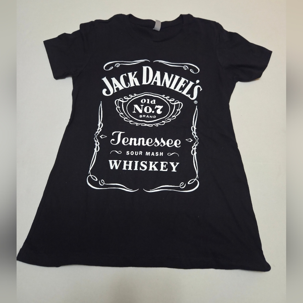 Jack Daniel's Women's Black & White Short Sleeve Tee EUC Size S